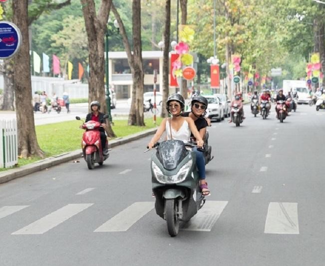 Go around HaNoi by motorbike